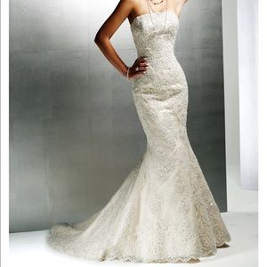 Maggie Sottero Phillips Dress size 12